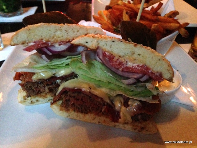 Kraków- Manzana - burger z bliska
